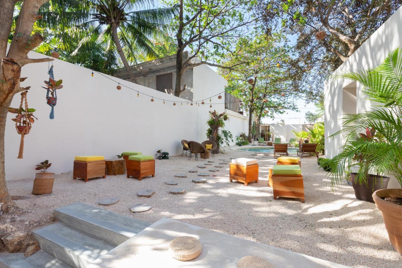 Oostel Smart Hostel - Tulum Pueblo (Adults Only) Exterior photo